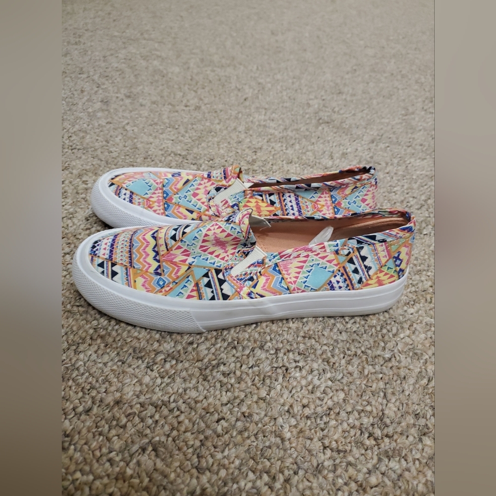 Mossimo Supply co womens slip On Shoes